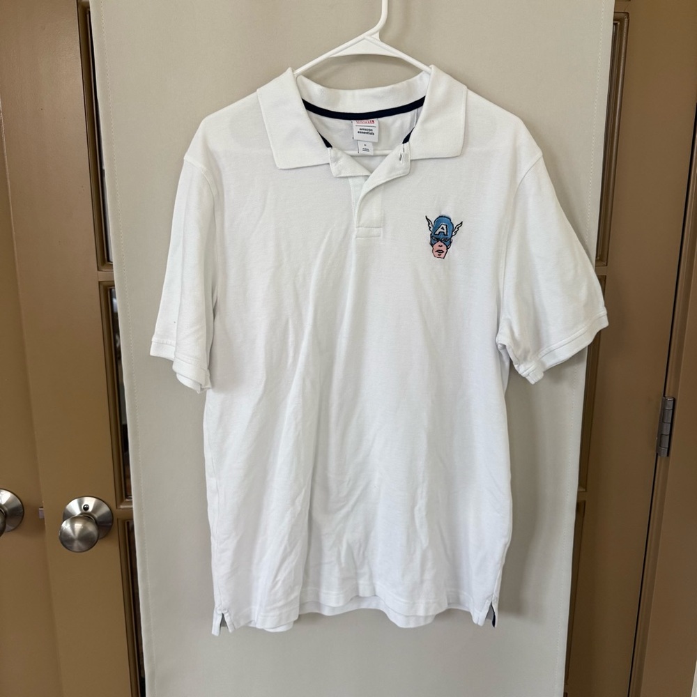 Marvel Amazon Basics Men's Medium White Short Sleeve Polo‎ Shirt
